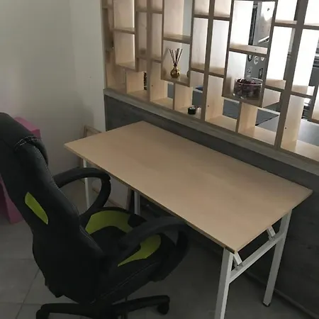 Tola Apartment *